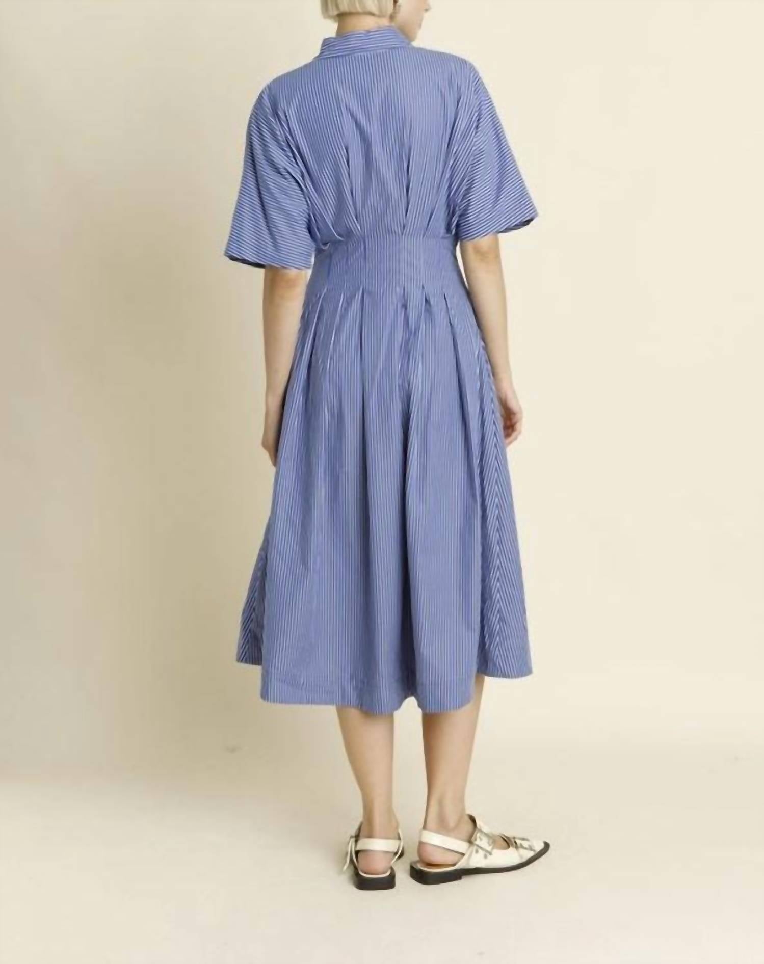 Aureum - Short Sleeve Buttoned Pleated Midi Dress