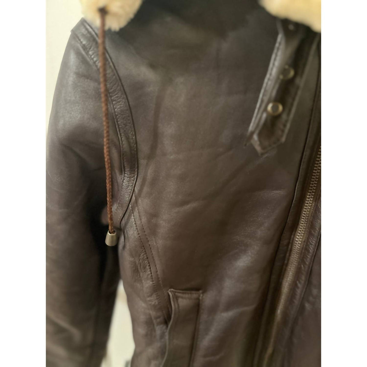 Fan Jackets - Women's Genuine Leather Shearling Jacket
