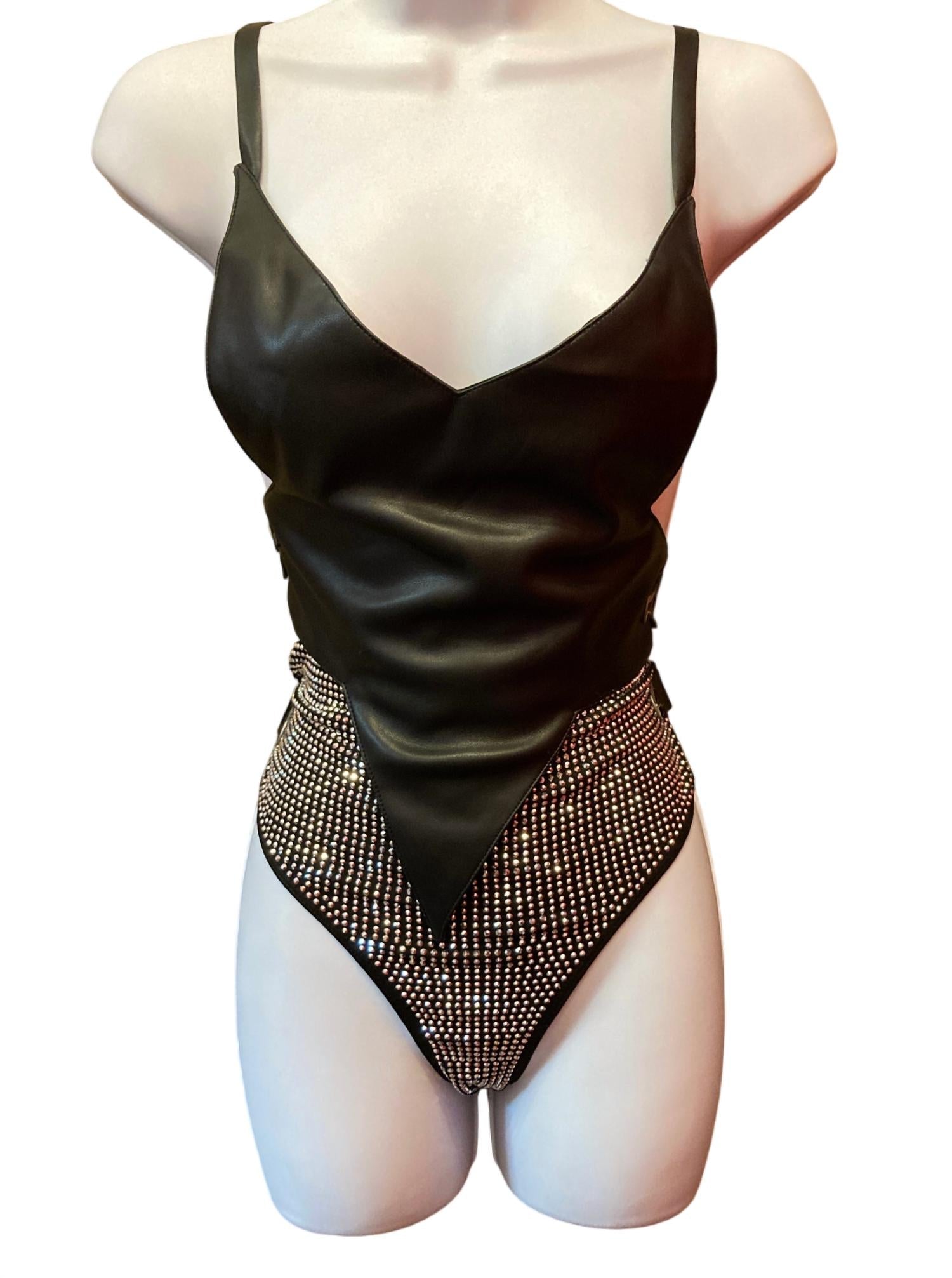 Fang - Women's Adjustable Star Crop Top - black - clothing - crop - tops