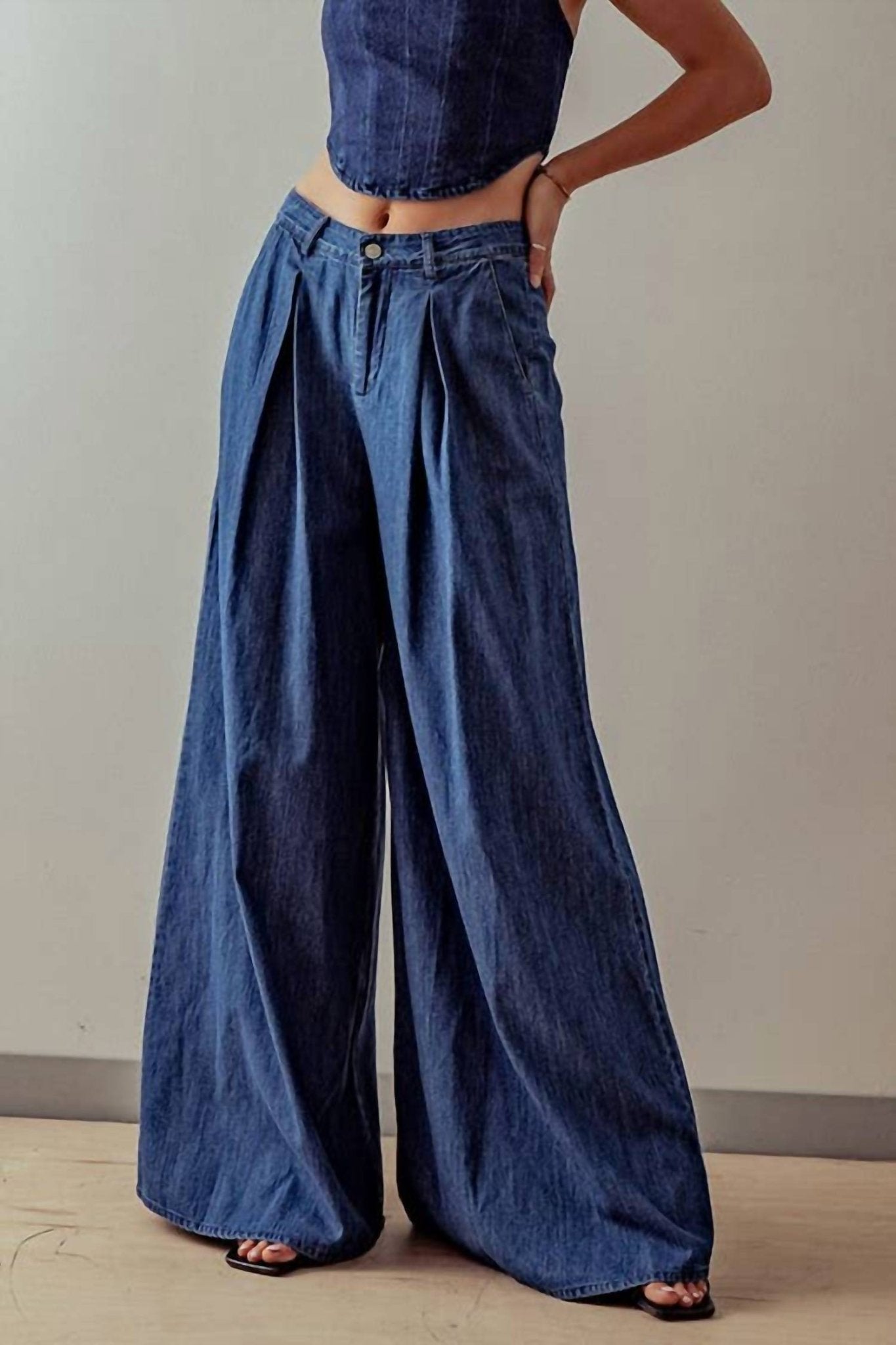 Fashion Week - Wide Leg Pleated Denim Jeans - blue - clothing - flare