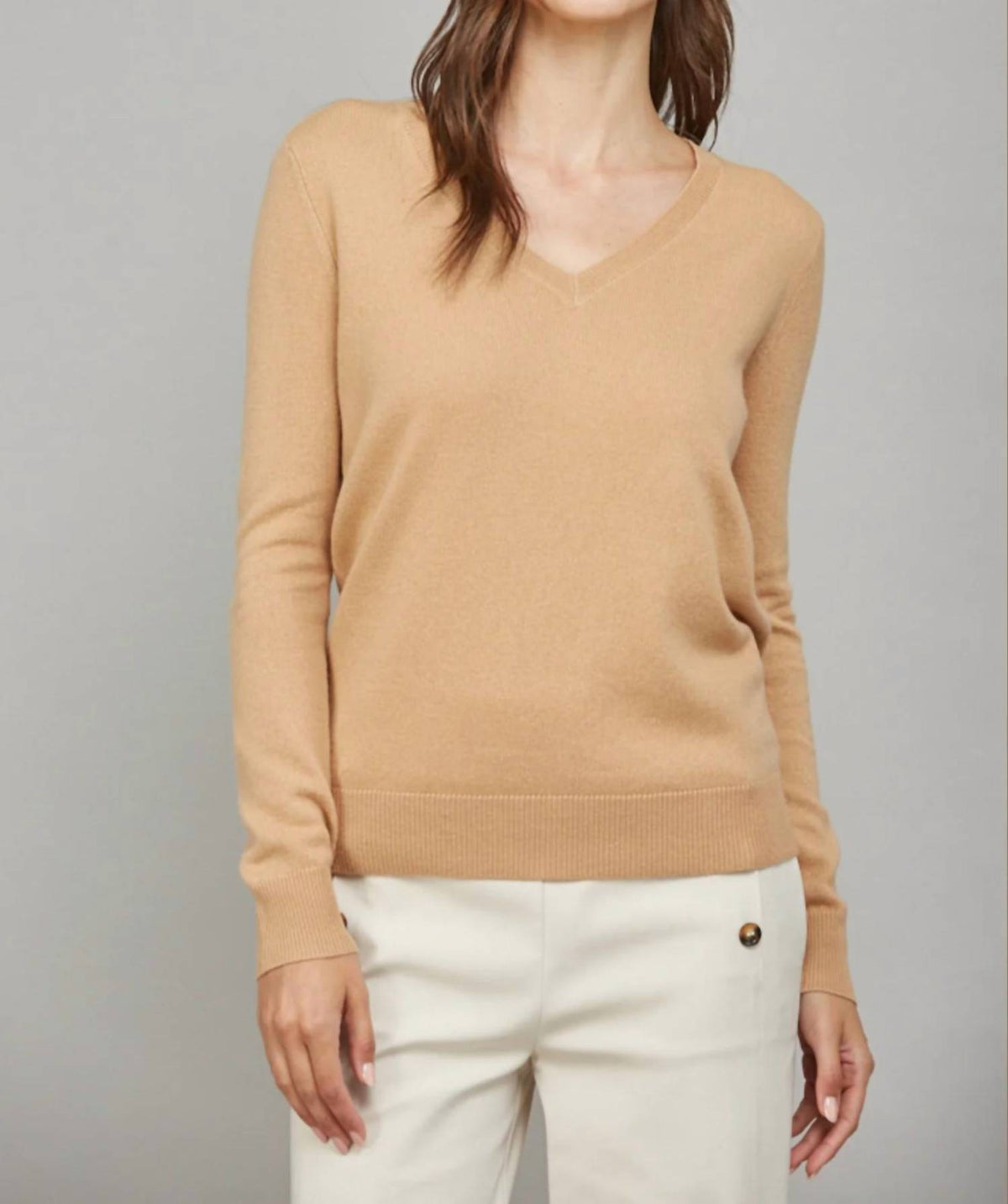 Fate By Lfd - Cynthia Classic V Neck Sweater