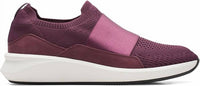 Clarks - Women's Un Rio Knit Slip On Sneakers