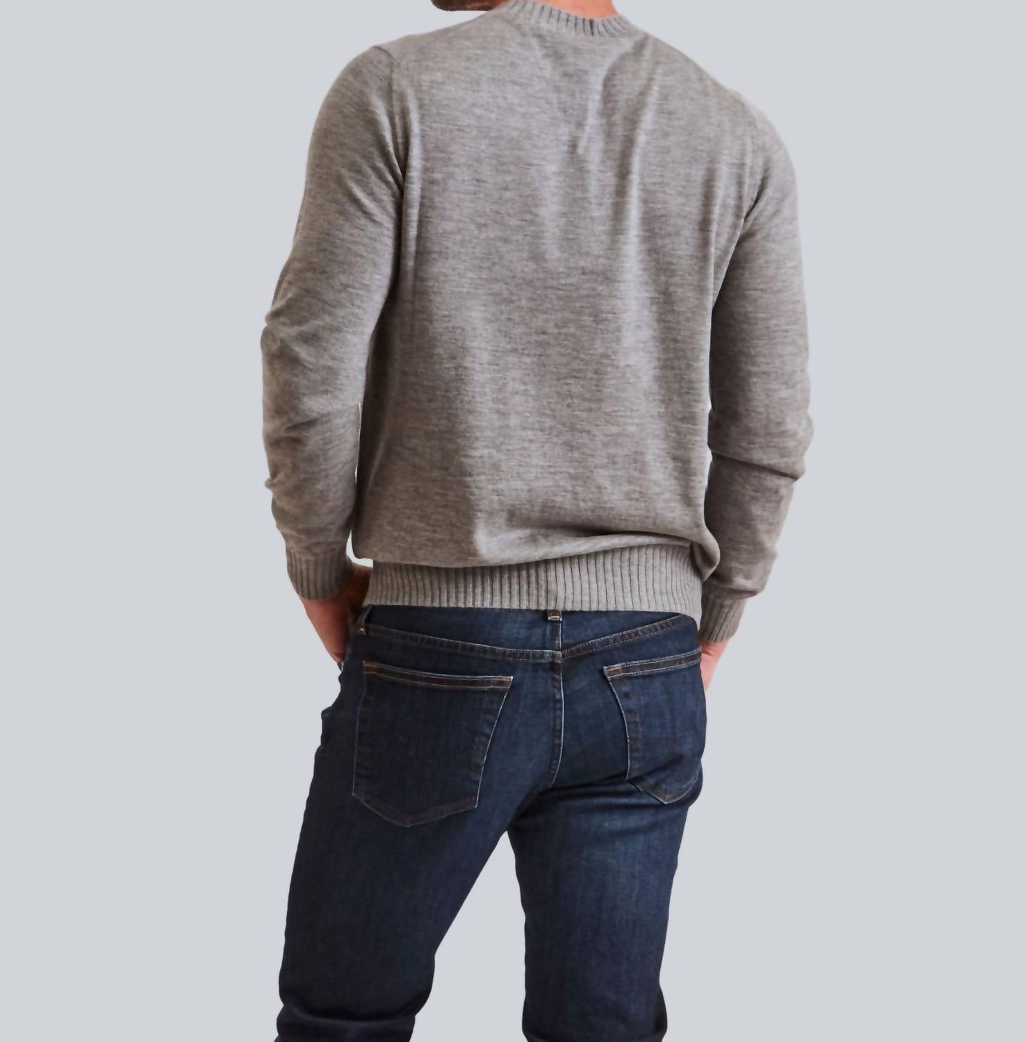 Fioroni Cashmere Duvet Cashmere Crewneck Sweater in grigio grey - women's sweater - detail view