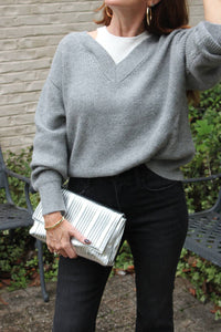 Elan - Dakota V-neck Sweater