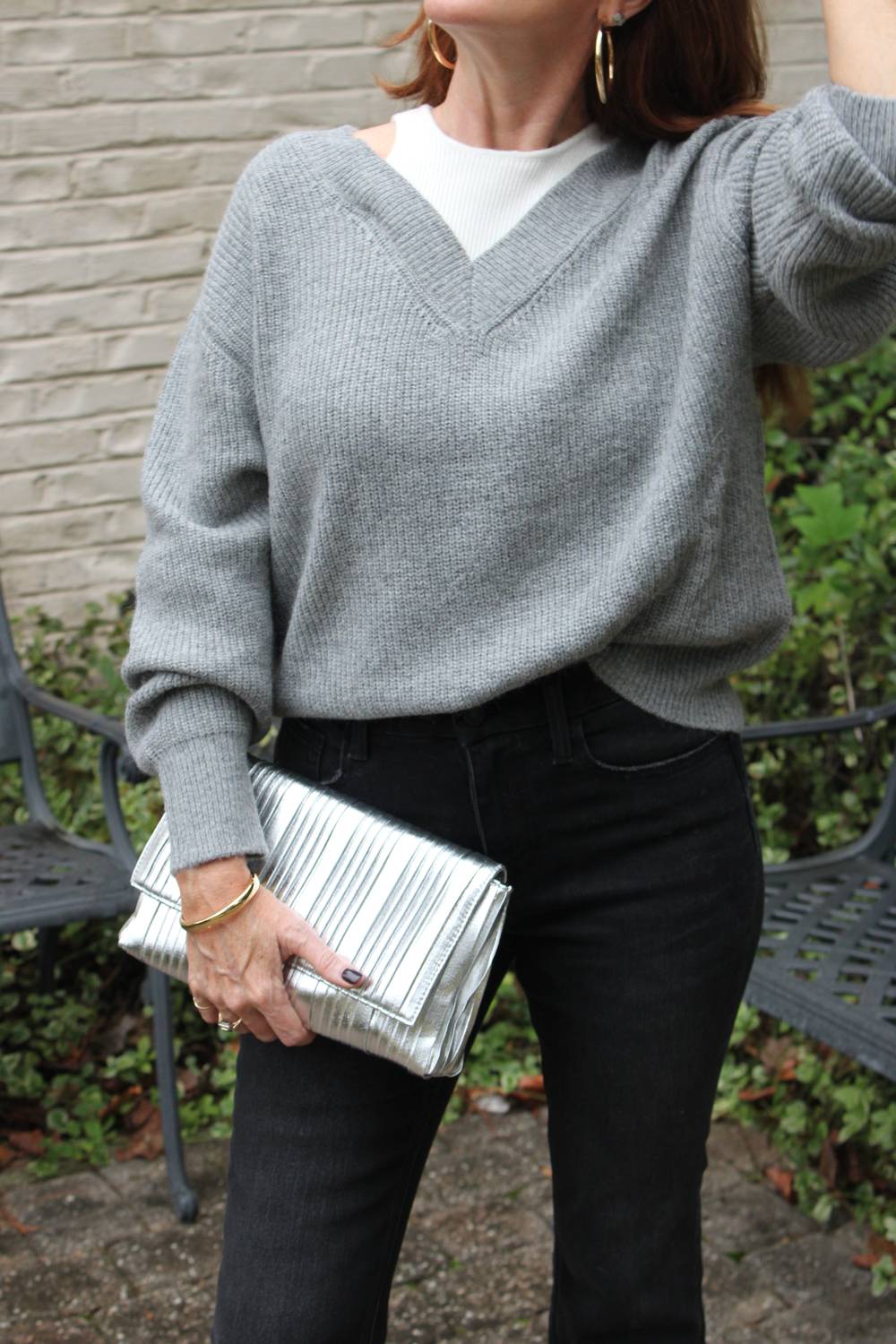 Elan - Dakota V-neck Sweater