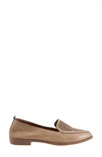 bueno Women's Blazey Pointed Toe Flats in taupe - women's flats - detail view