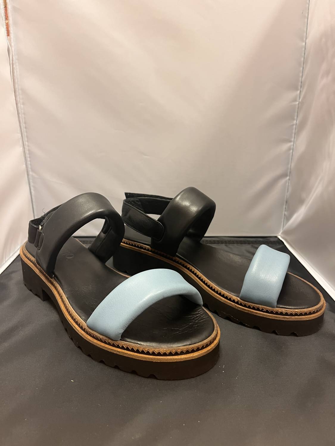 Bueno - Women's Amari Sandal
