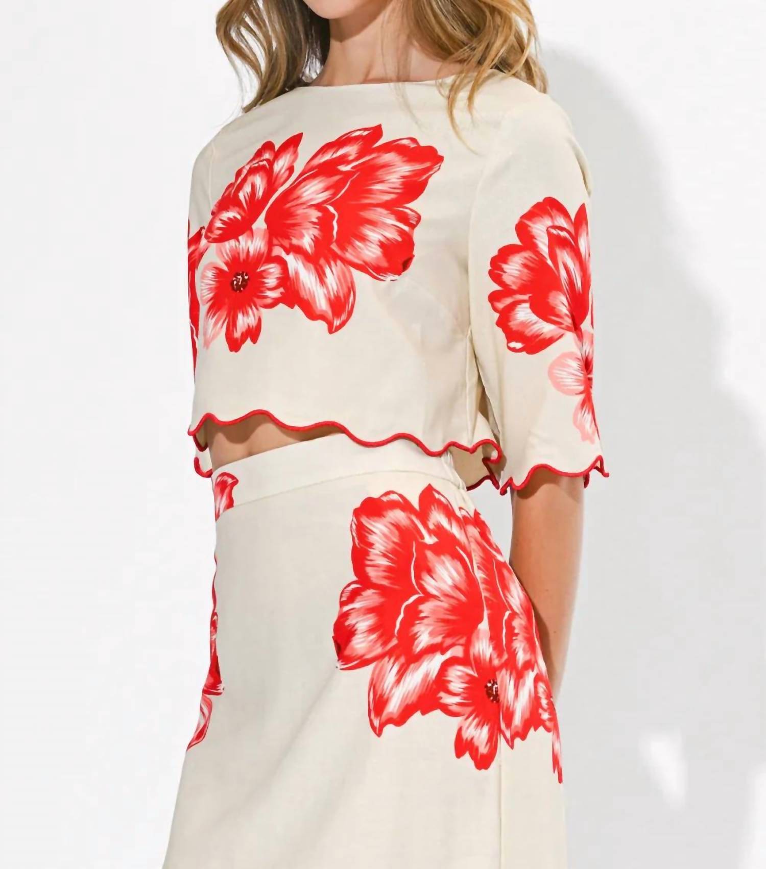 Adelyn Rae - Rylee Scallop Printed Sleeve Top
