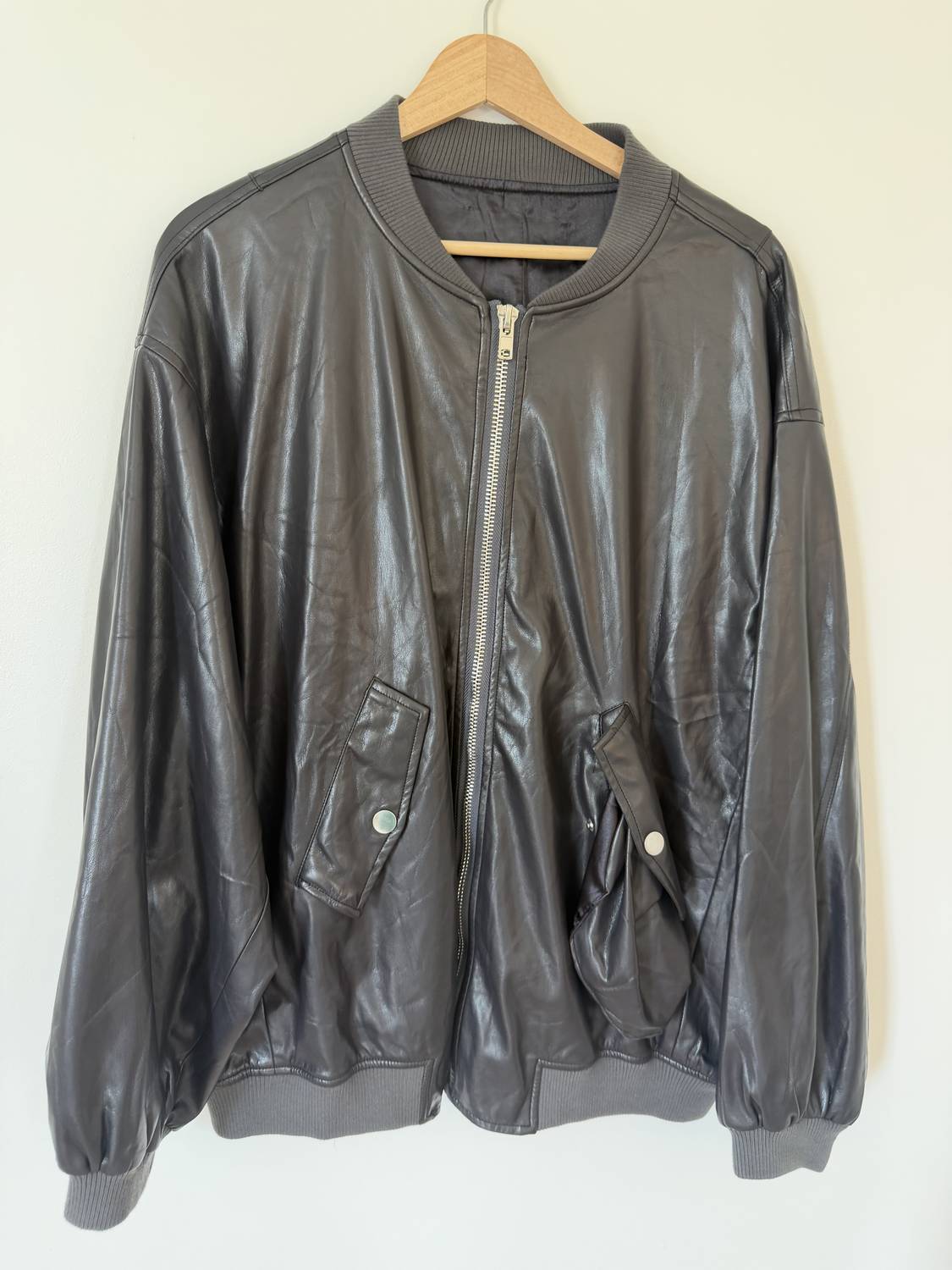 Olivaceous - Women's Milla Bomber Jacket