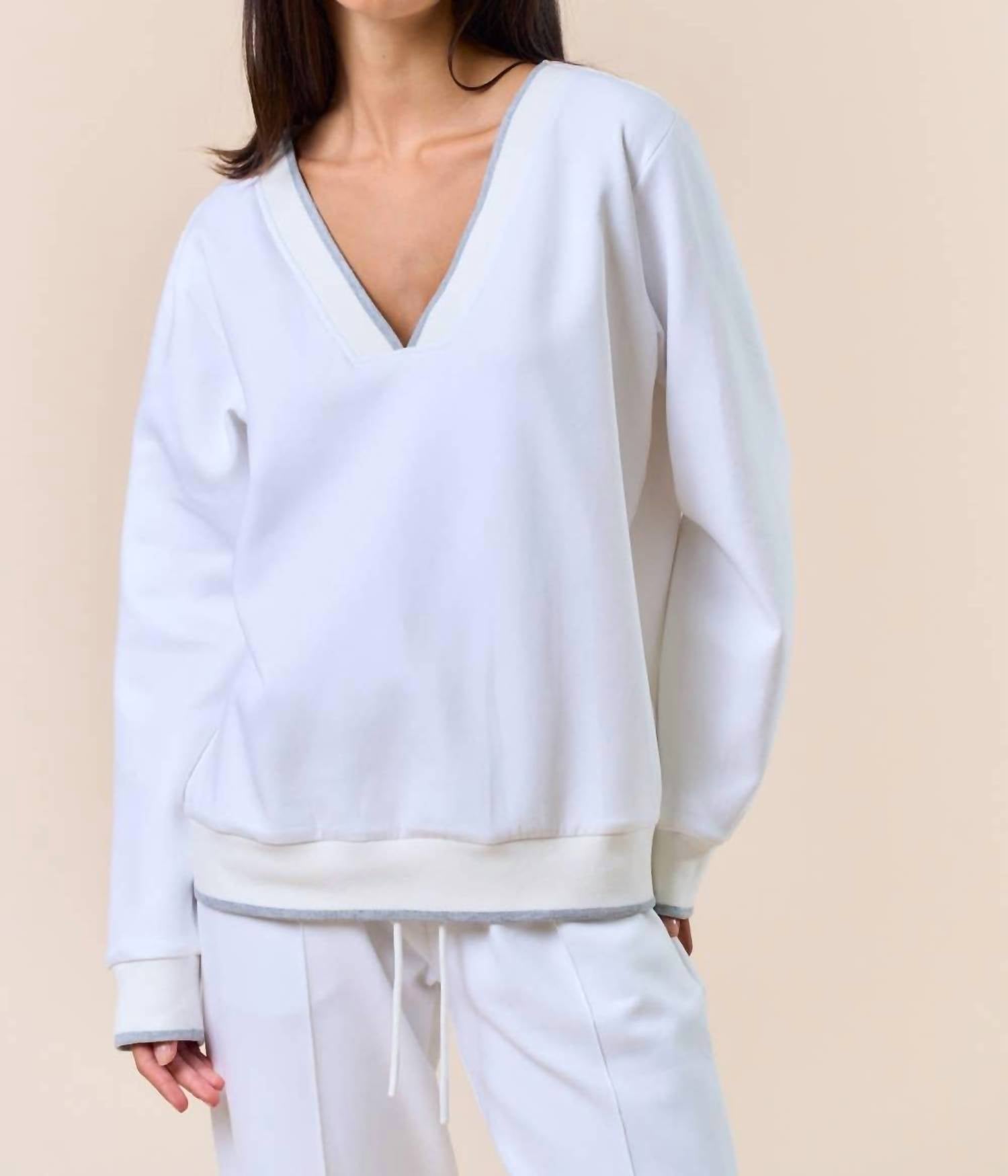Lalavon - Colette V-neck Sweater