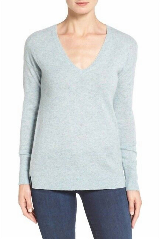 Halogen - Classic V-Neck Side Slit High Low Sweater