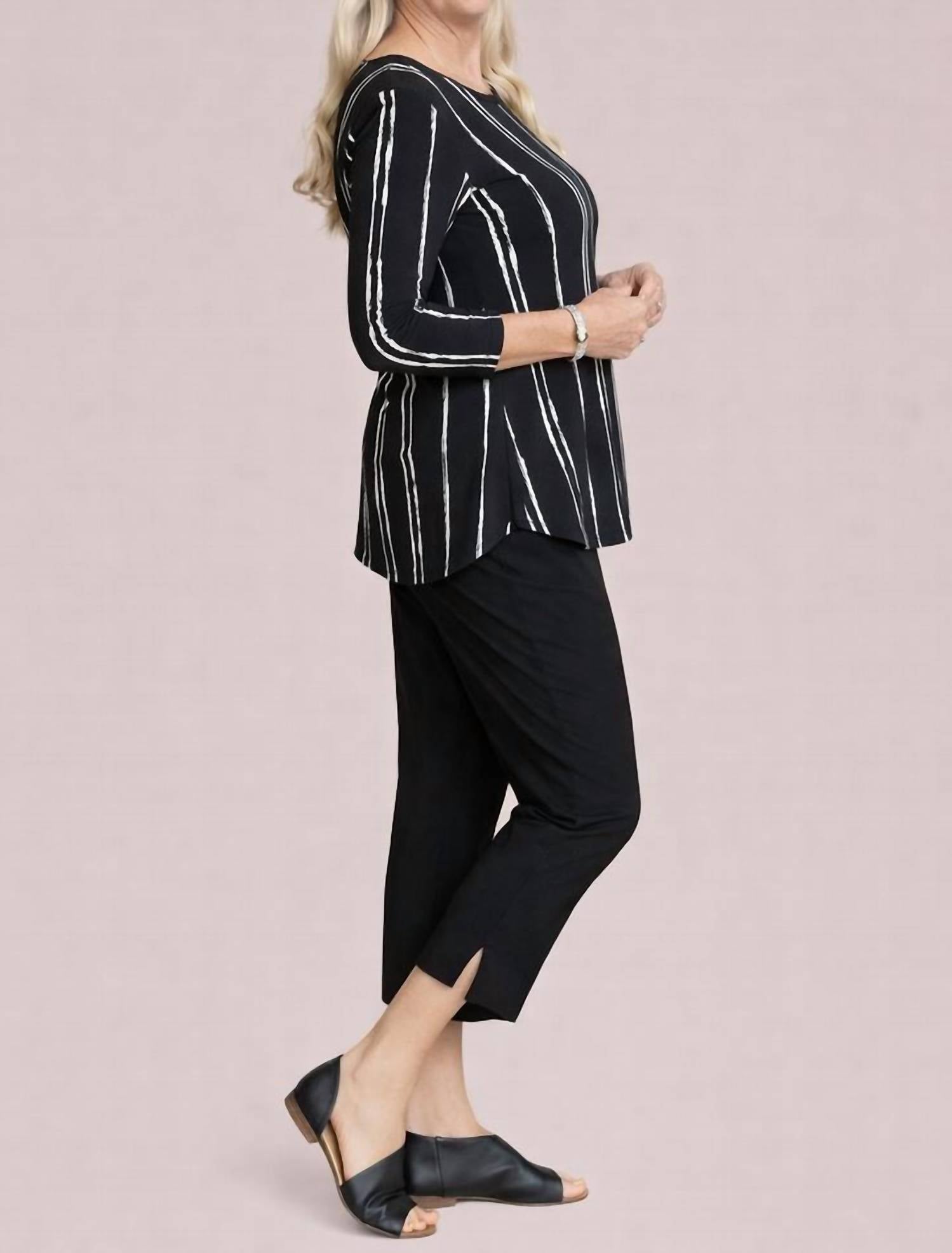 Sympli 3/4 Sleeve Go To Classic Print T Relax Top in cecily black - women's long sleeve top - detail view