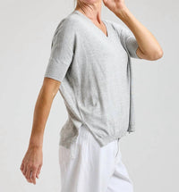 Zaket & Plover - Short Sleeved V-neck Sweater