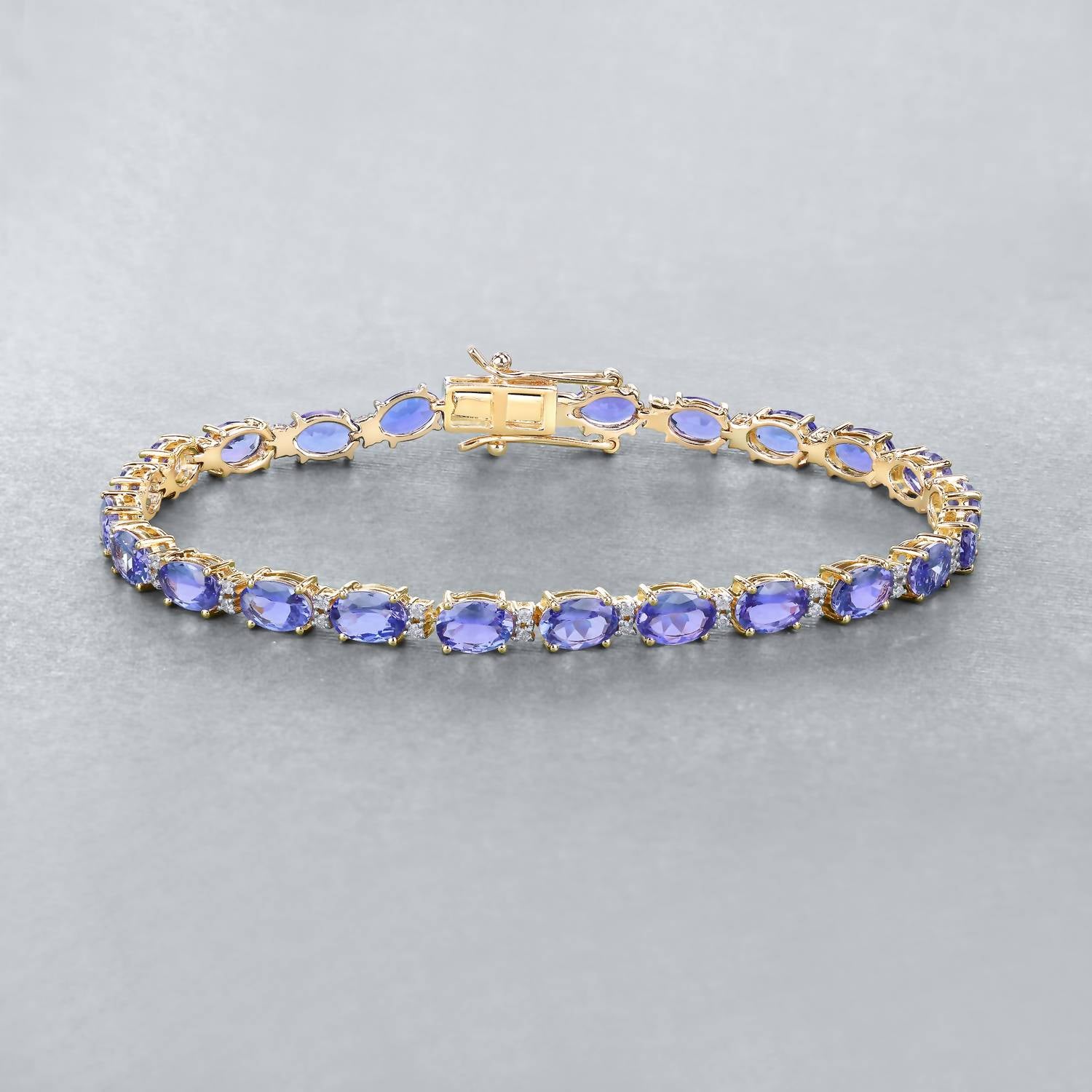 Diana M Jewels Women's Oval Natural Tanzanite Bracelet (10.87 Ct) - Luxe in 14k yellow gold - women's jewelry - detail view