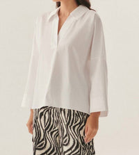 Exquise - Lucia Collared Poplin V-neck Blouse