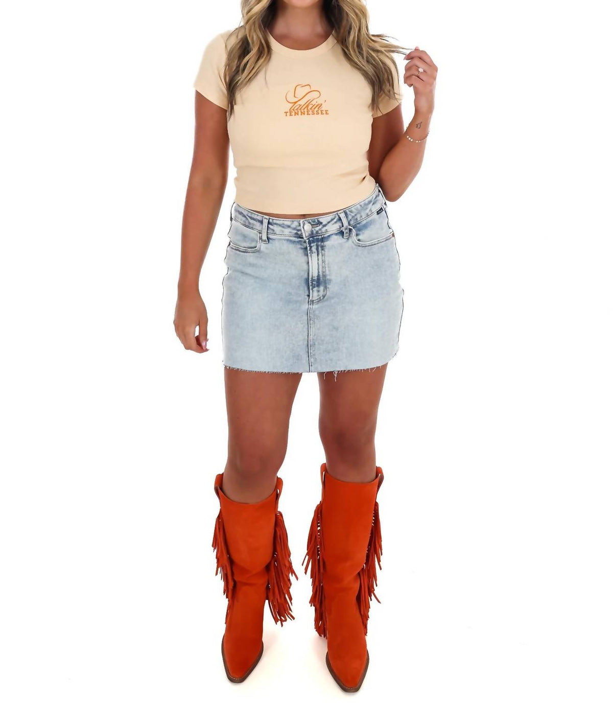 Southern Wives Club - Talkin' Tennessee Cropped Baby Tee