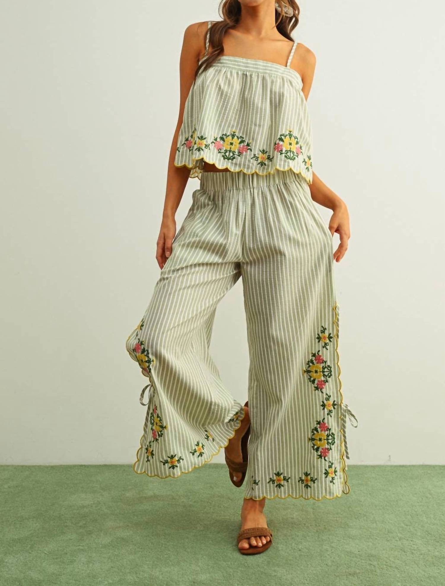 Miou Muse - Women's The Flower Market Top