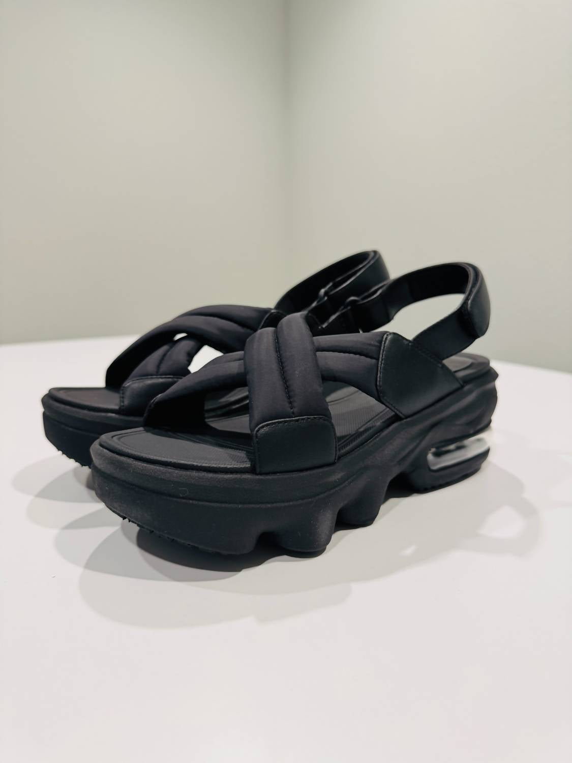 All Black - Women's Air Fab Sandals
