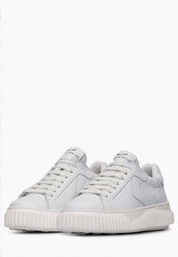 Voile Blanche - Women's Lipari Round Toe Sneaker