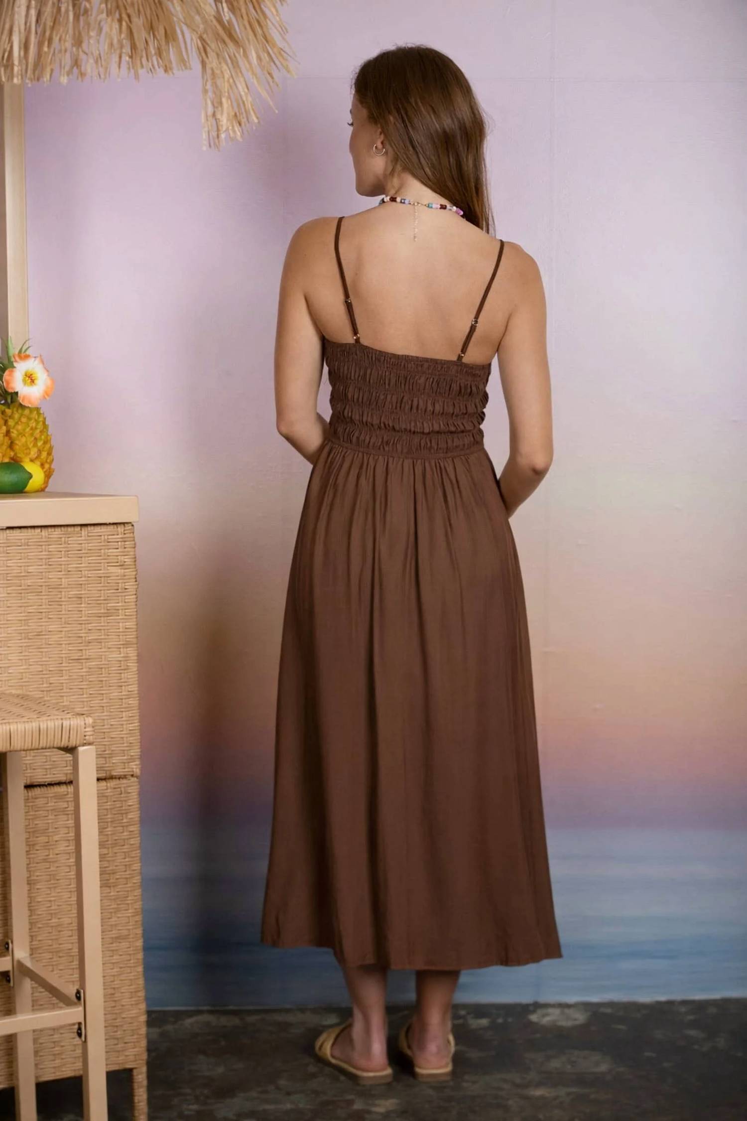 Blu Pepper - Shirred Bodice Spaghetti Strap Midi Dress