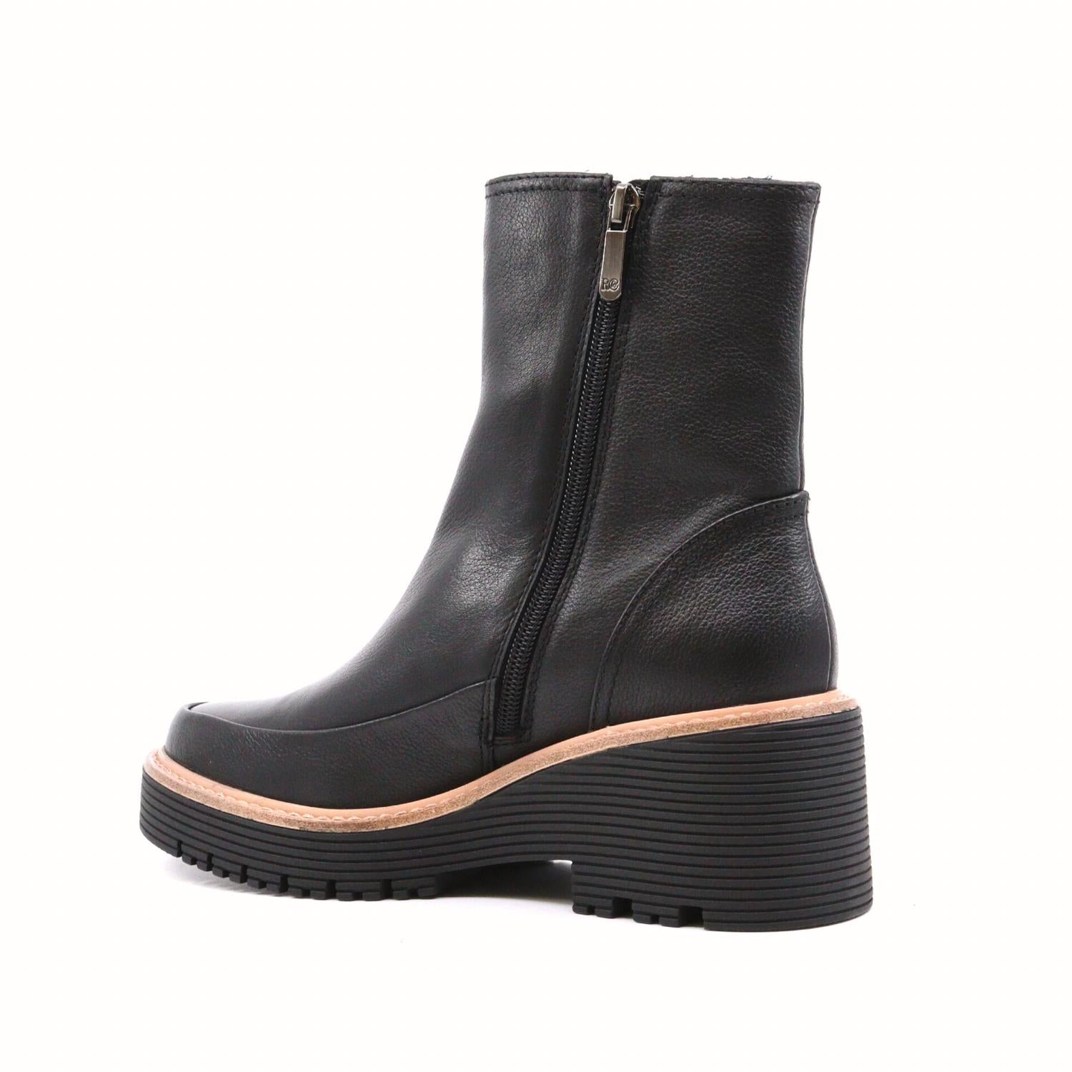 MARTA TOUMBLE BOOT