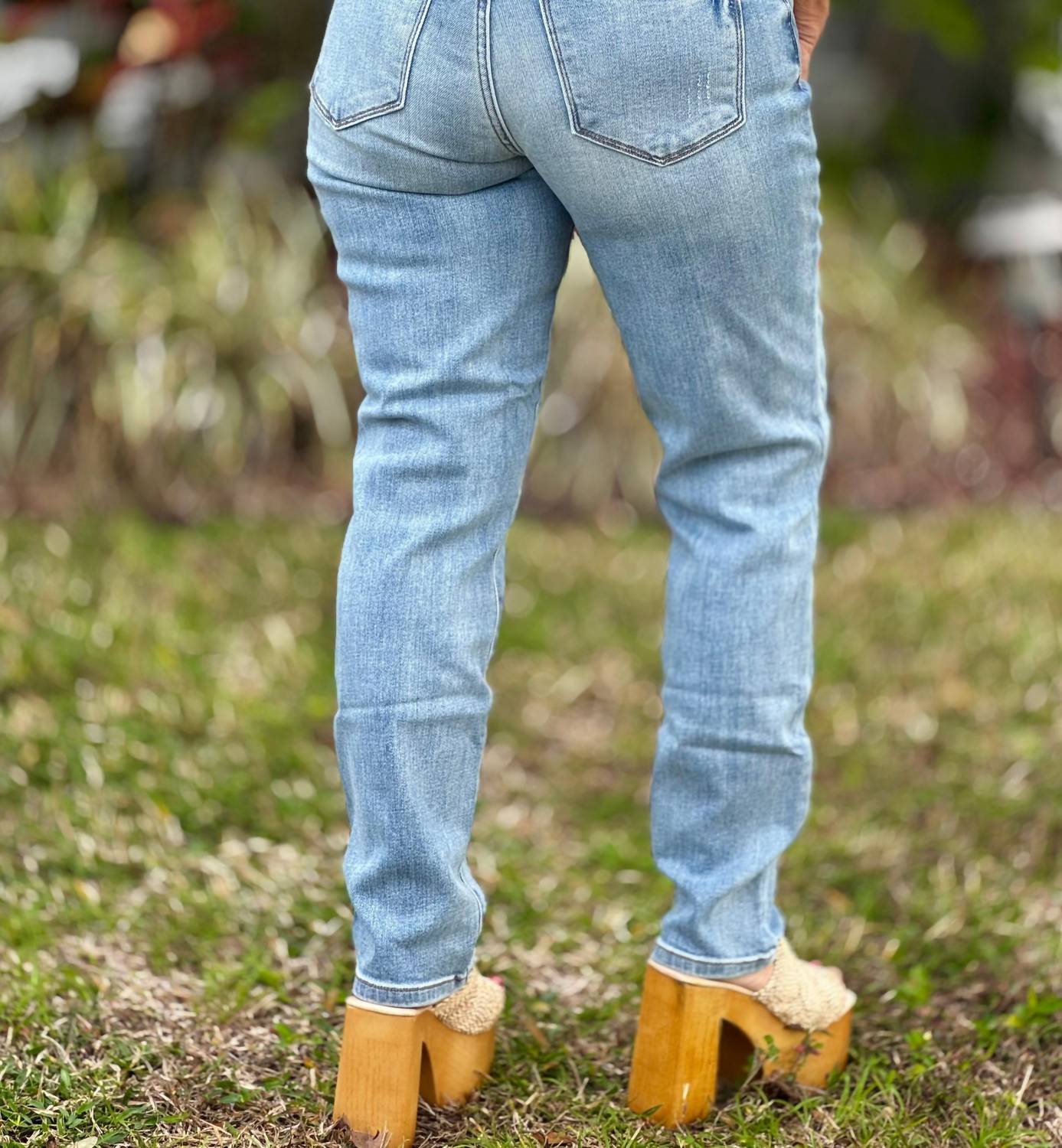 Judy Blue - Slim Chance Mid Rise Jean