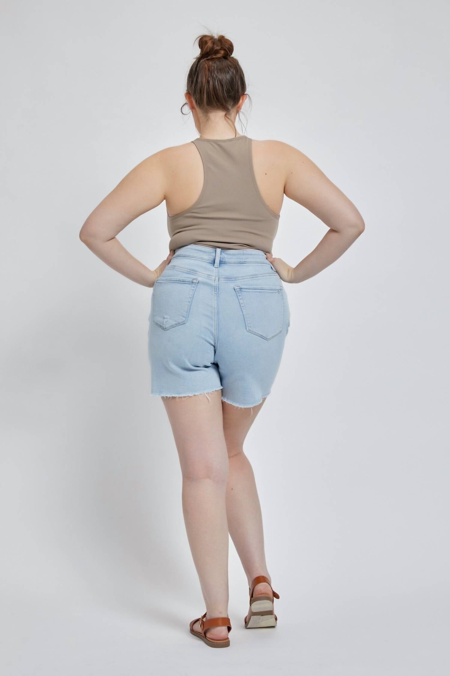 Mica Denim - High Rise Midi Stretchê Shorts