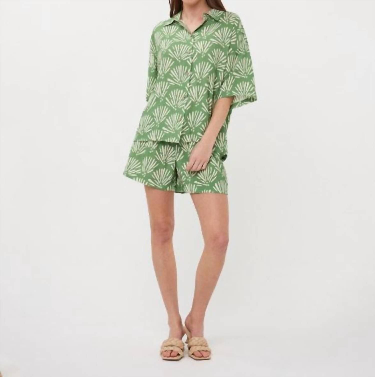 Esqualo - Tropical Print Collared Blouse