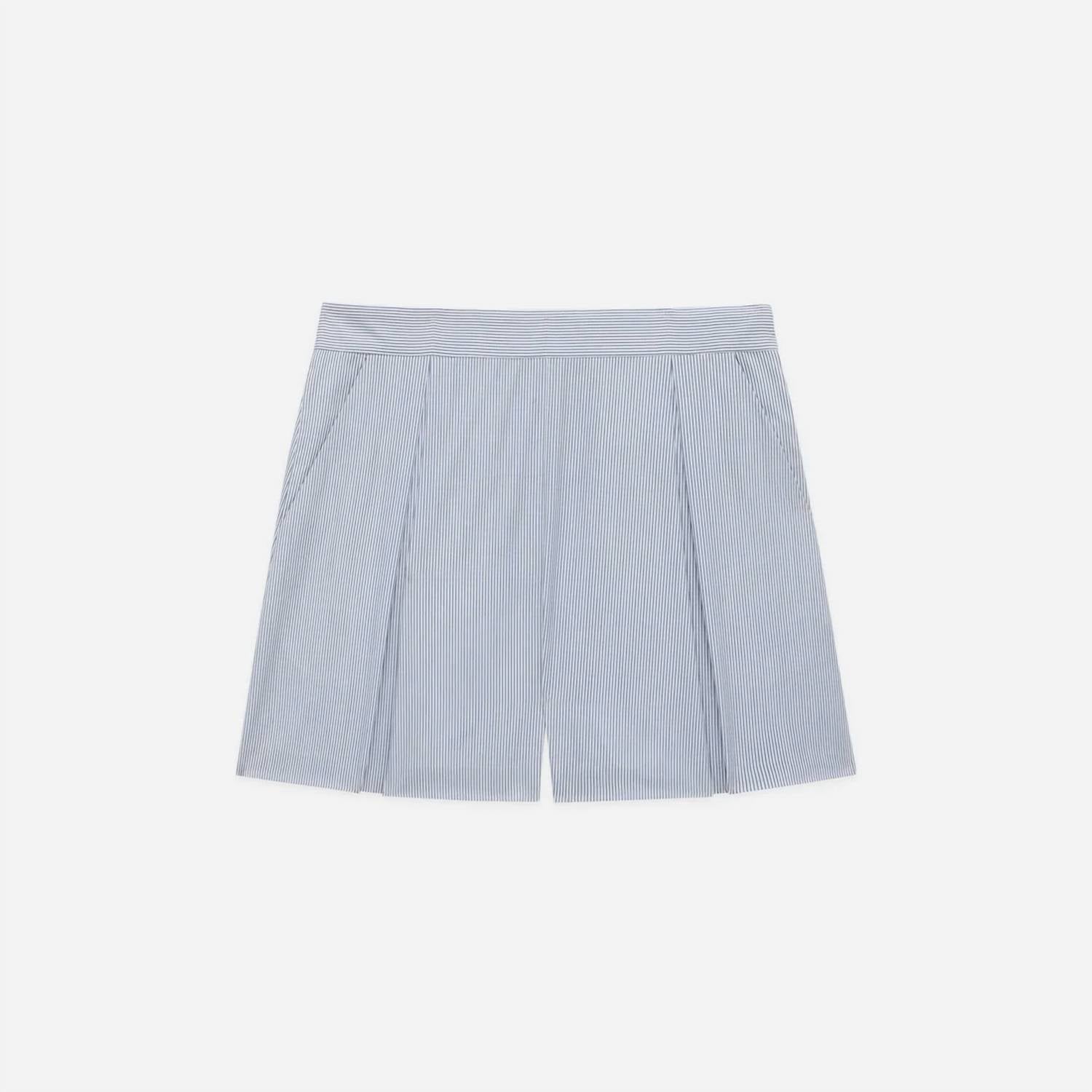 We-Ar4 - Ivy Short