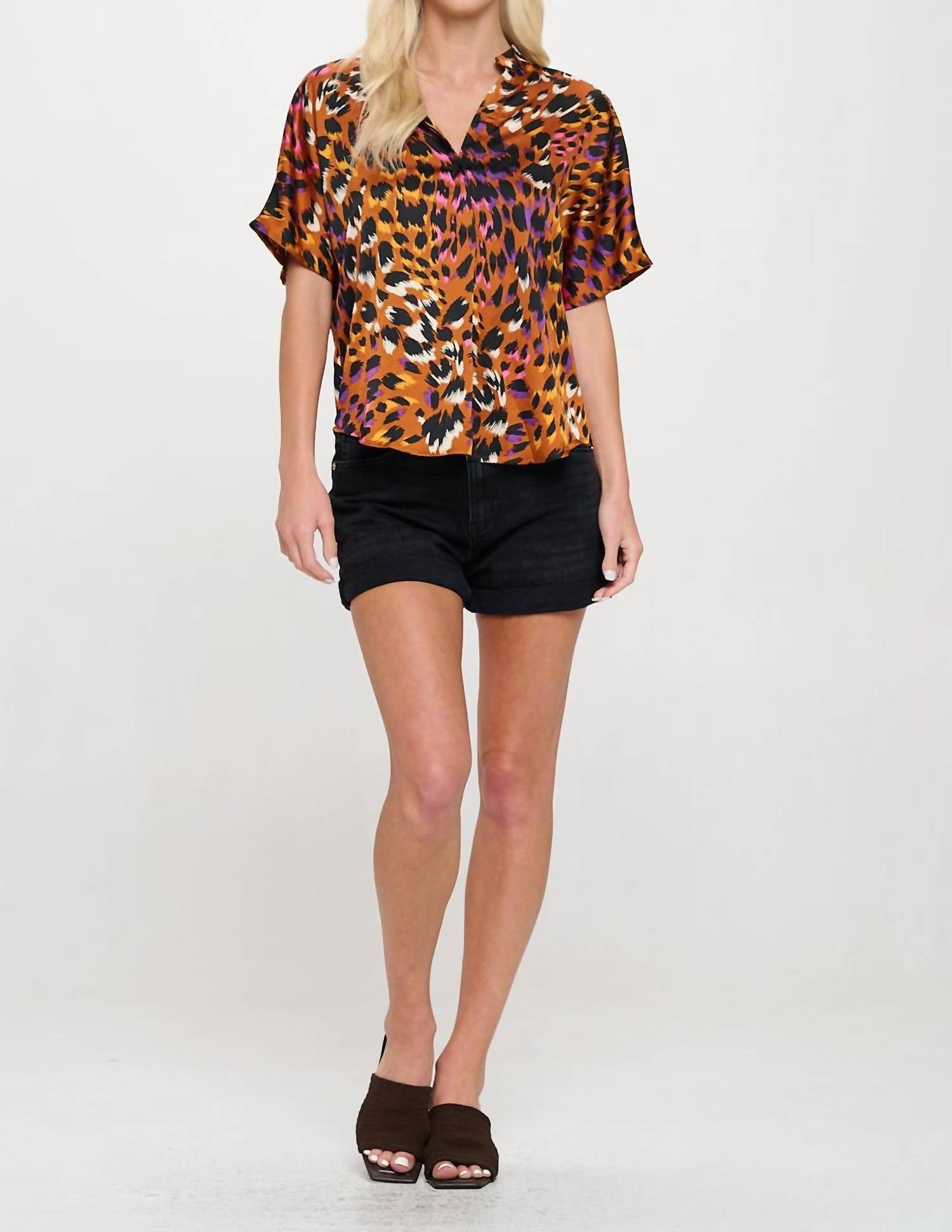 Meet Me In Santorini - Kaii V Neck Top