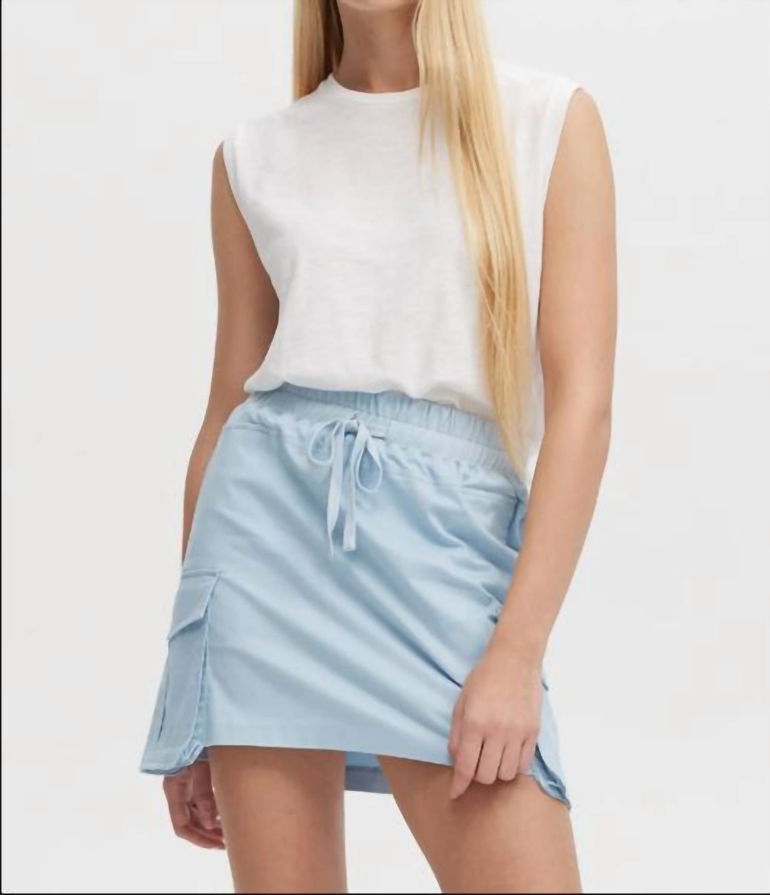 Chrldr - Maude Sleeveless Muscle Crew Tee