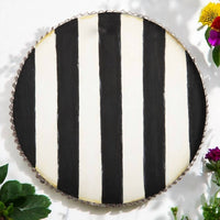 Round Top - Black & White Charm Display
