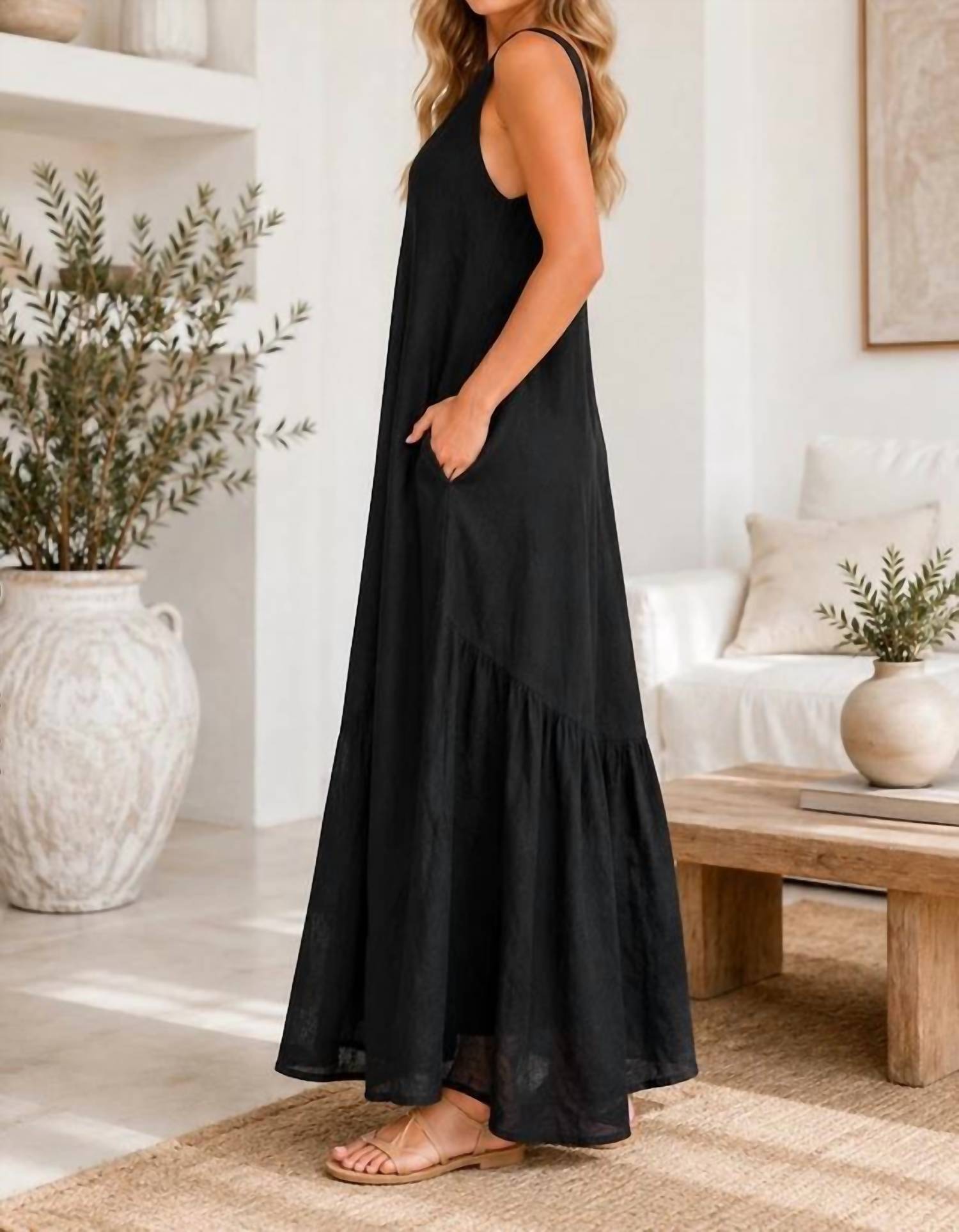 Elie Tahari - V-NECK DRESS