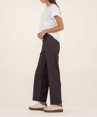 KUT FROM THE KLOTH Charlotte High Rise Wide Leg Pant in chocolate - women's pants - detail view