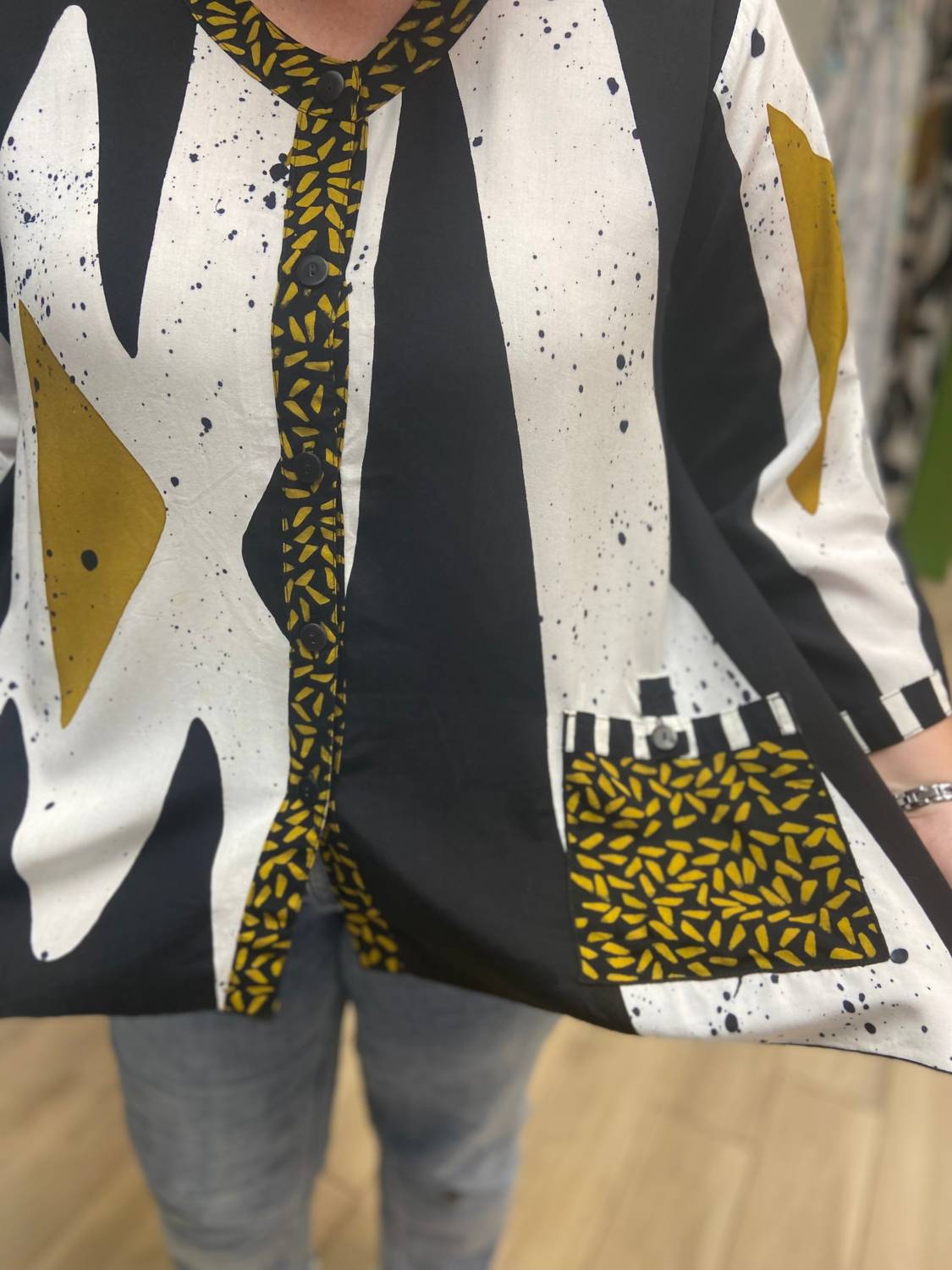 Iguana Lider - Hourglass Three Quarter Sleeve Top