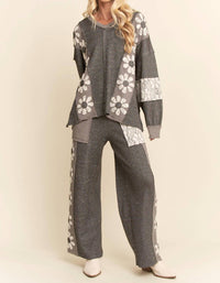 Davi & Dani - Waffle Knit Lace Flower Sweatshirt Top