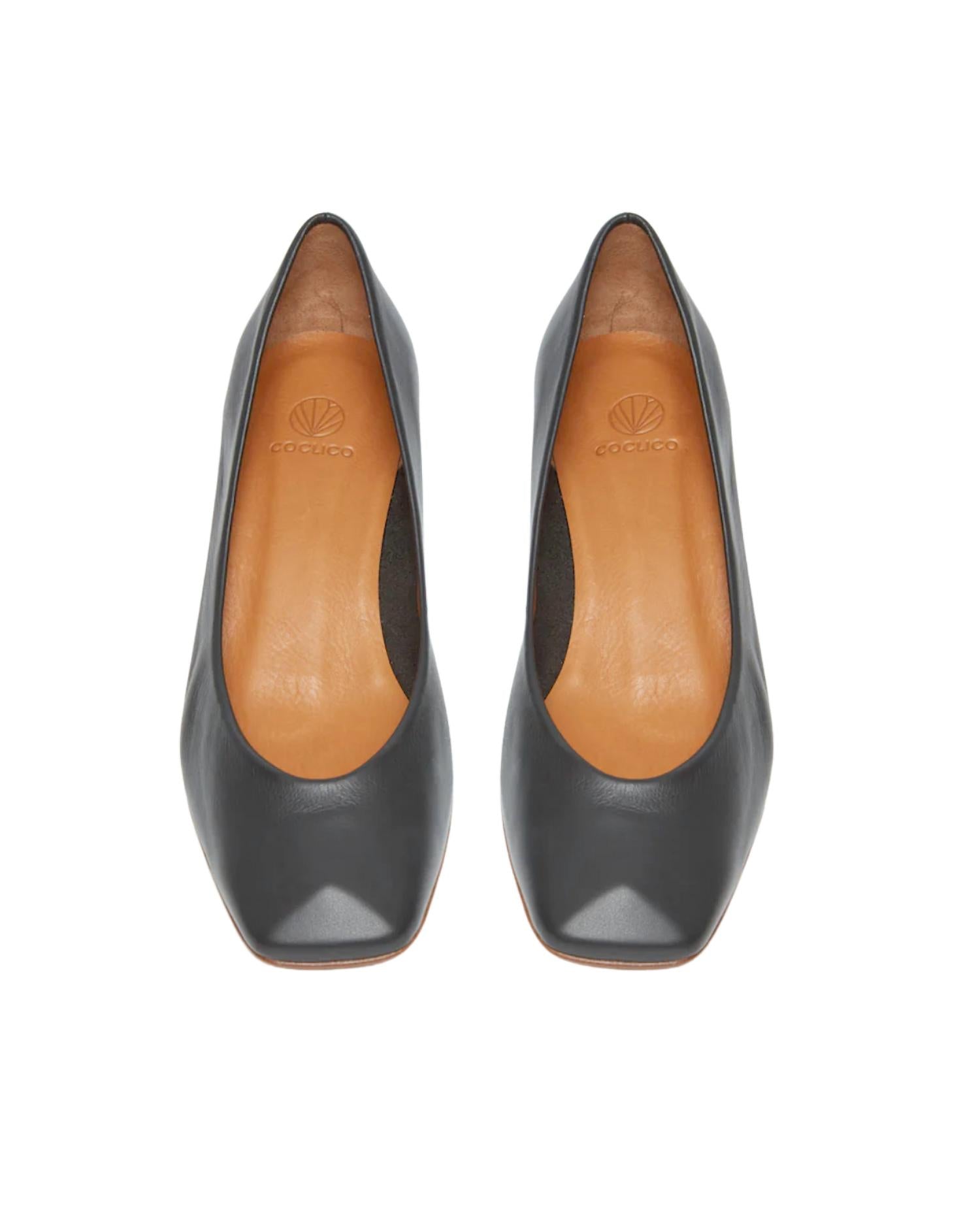 COCLICO Women's Icy Pump Shoe in black leather natural - women's heels - alternate view