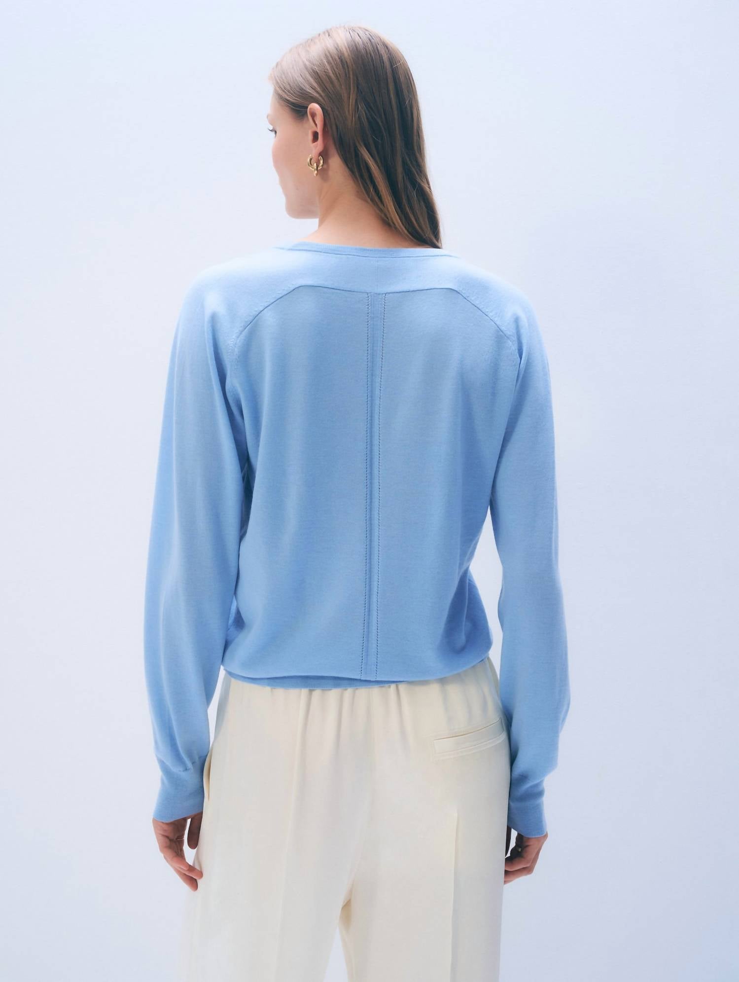White + Warren - Superfine Merino Wool V Neck Sweater