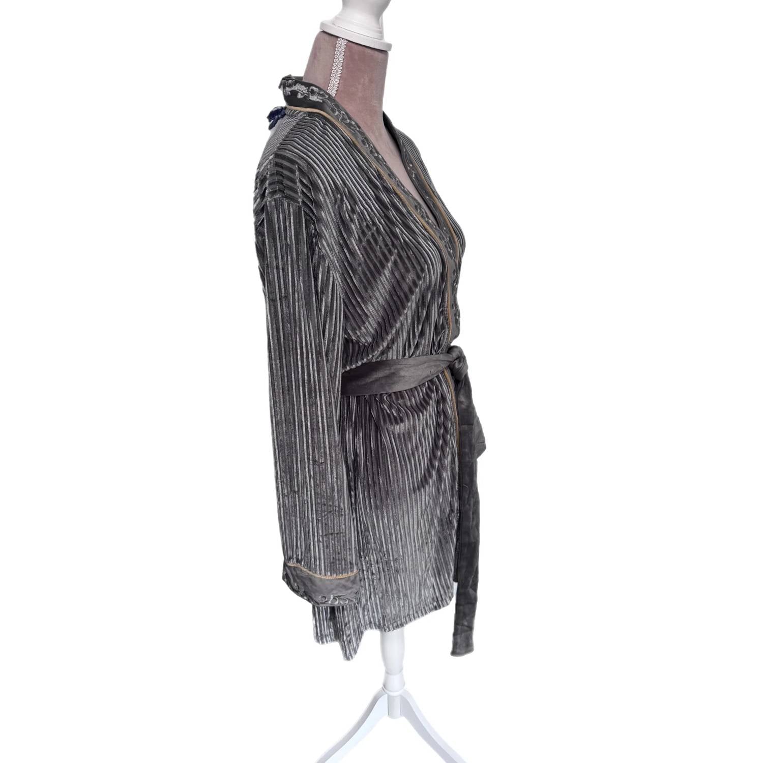 Pol - Embroidered Pleated Kimono Robe