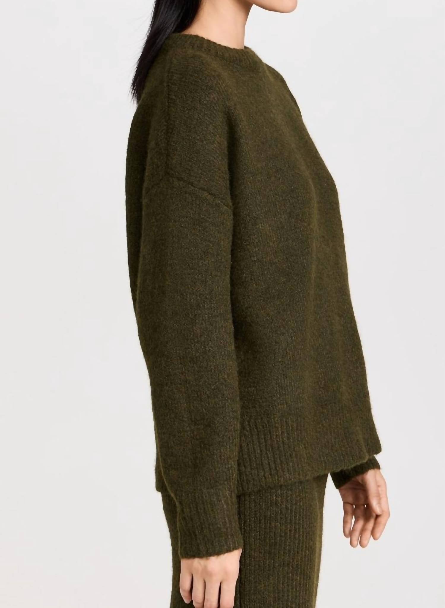 Line And Dot - Hart Sweater