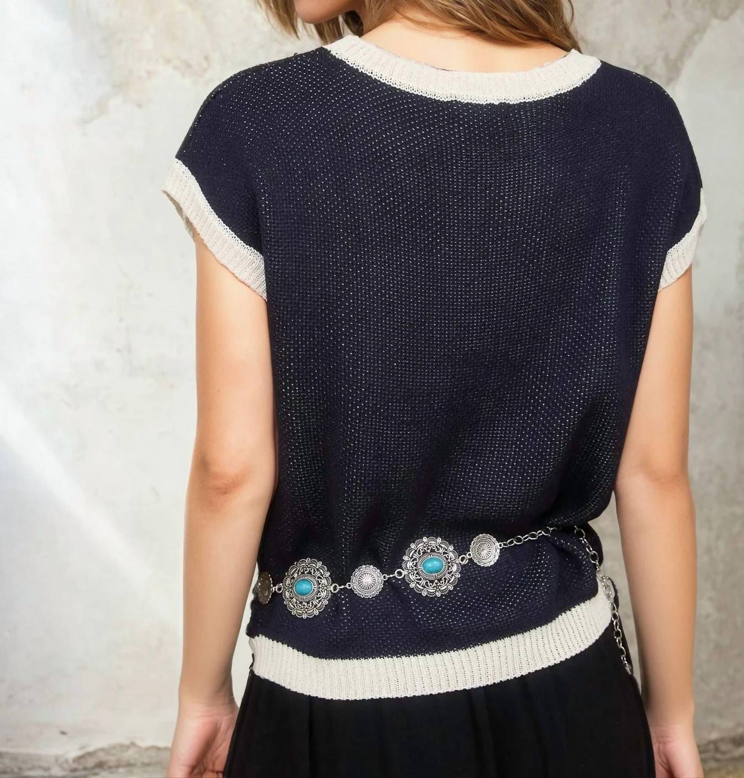 Blu Pepper - Horseshoe Sleeve Sweater