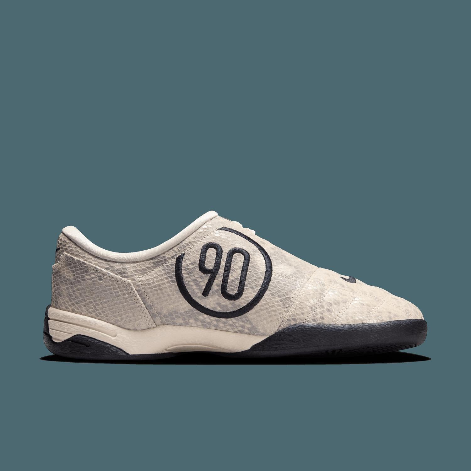 Nike - Women's Total Shoes
