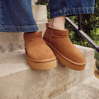 Lamo - Women's Ellie Platform Boot