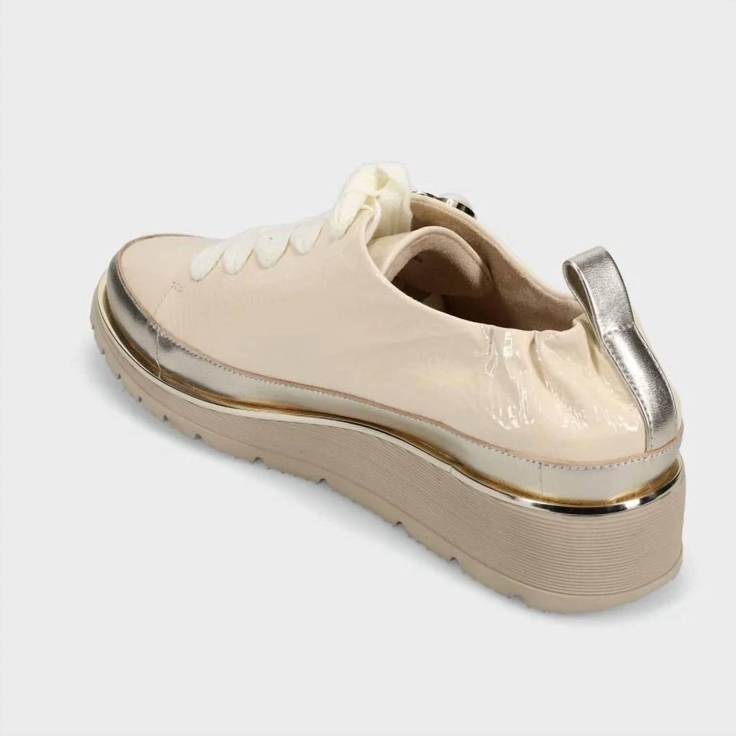 Vaneli - Women's Flash Sneaker