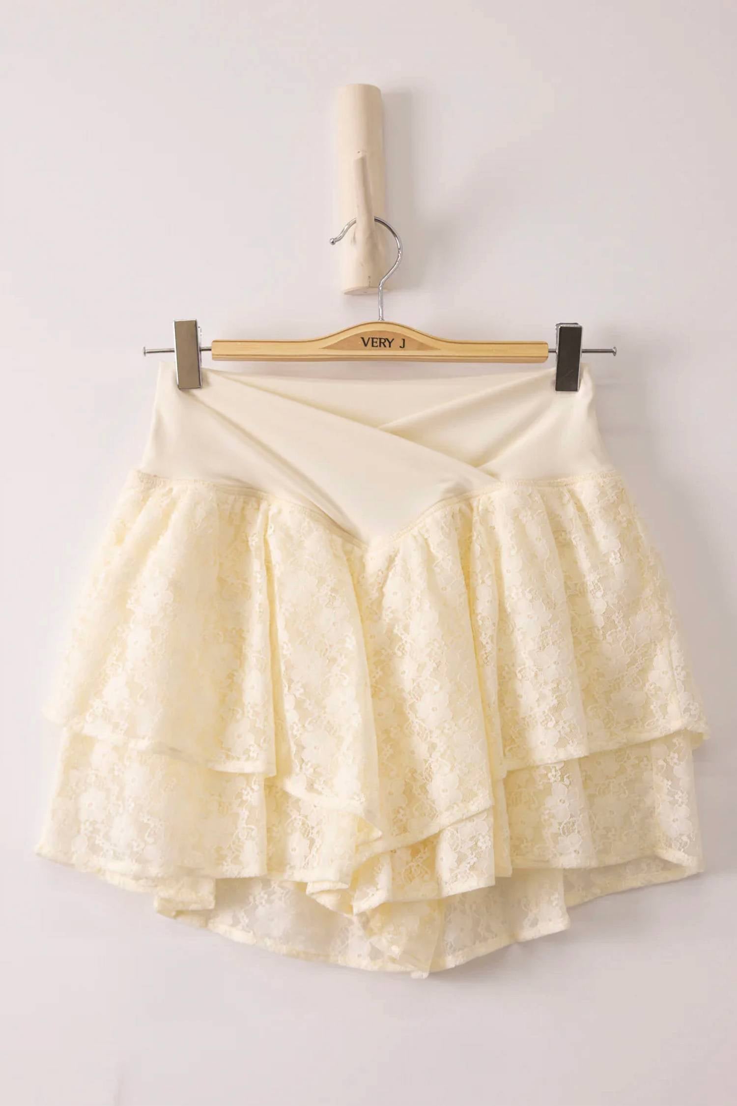 Very J - Garden Party Lace Shorts