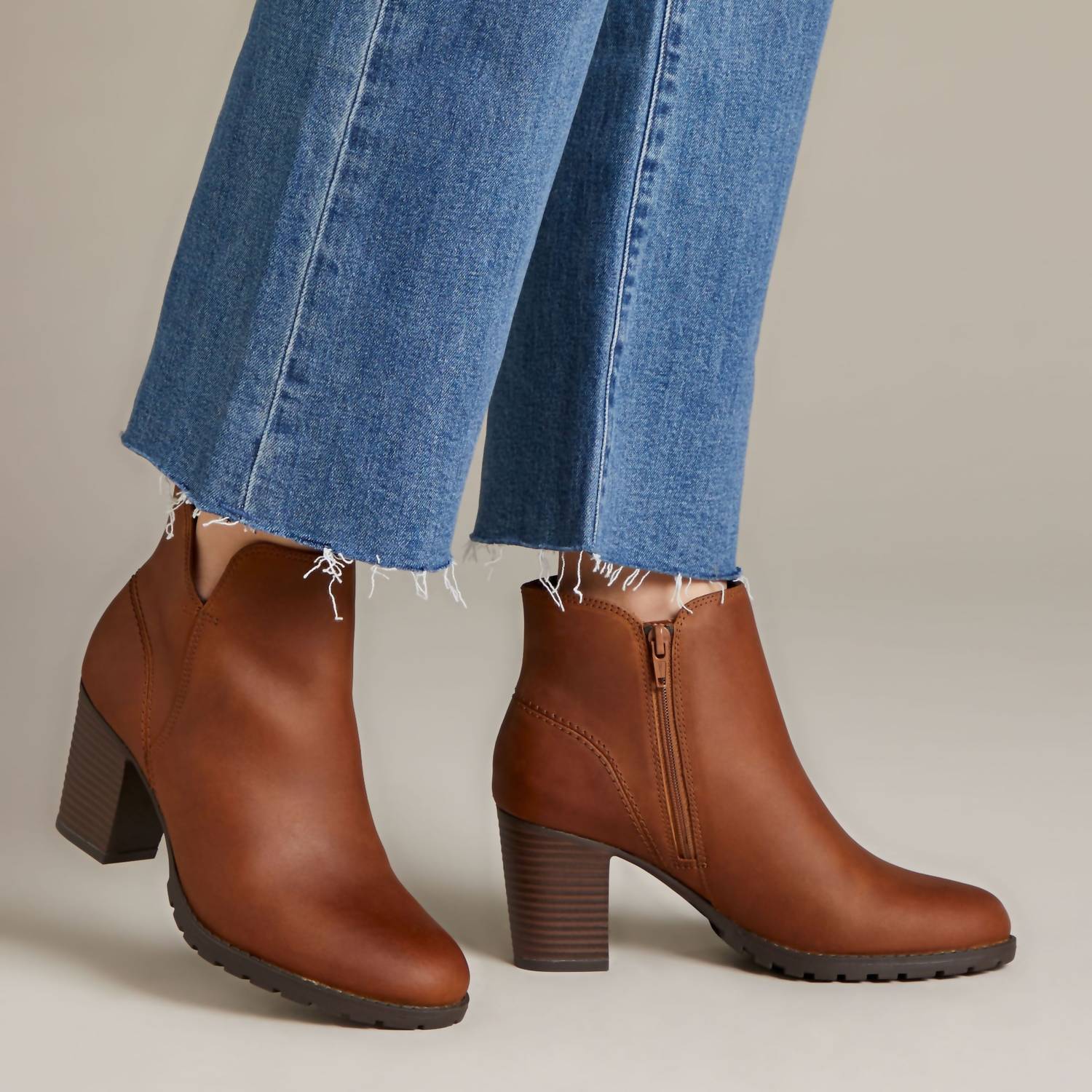 Clarks - Women's Verona Trish Boots