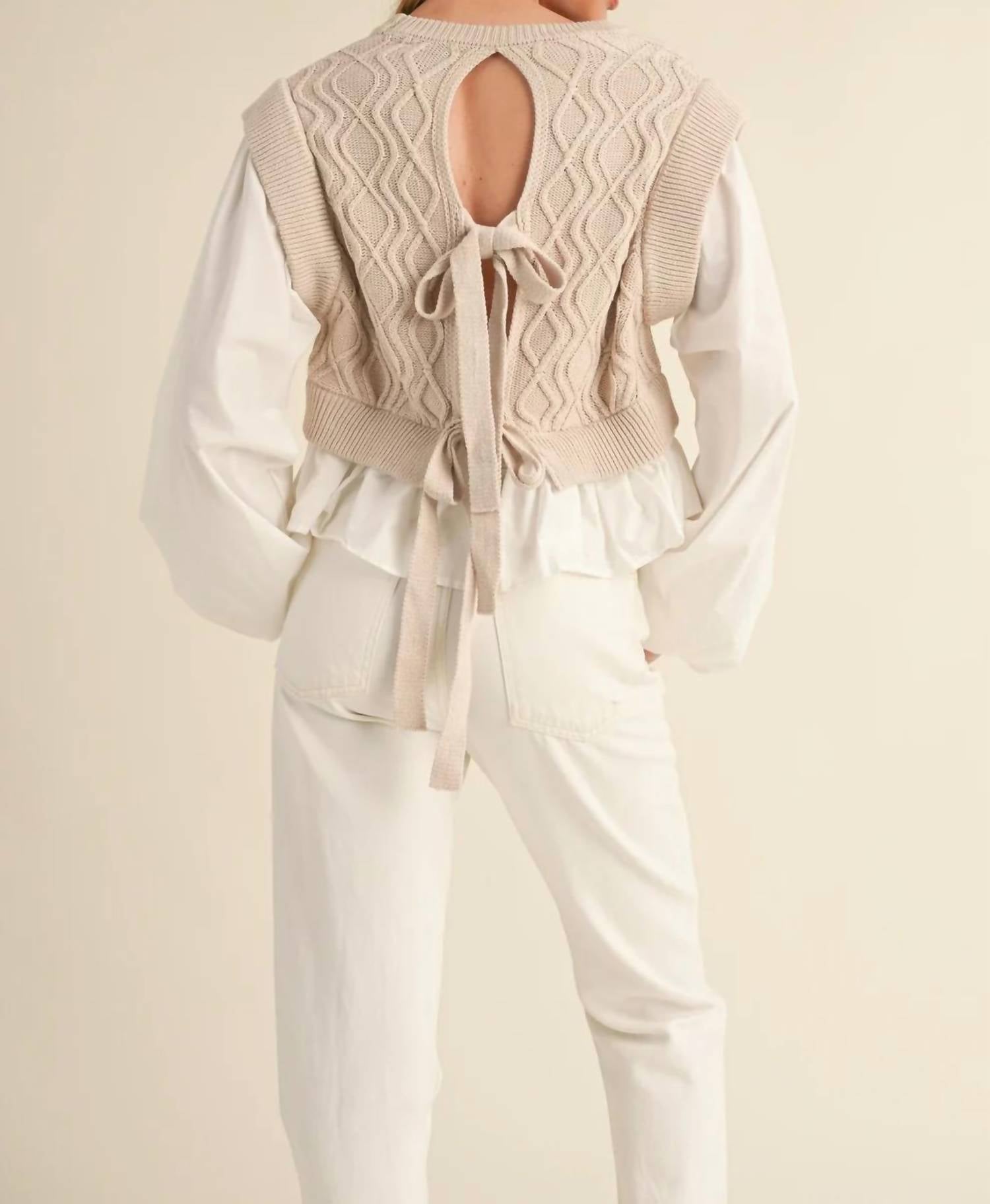 Mable - Sweater Vest With Blouse