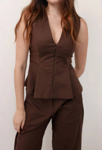 Pompousa - Lira Sleeveless V-neck Blouse