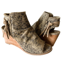 Very G - Women's Keely Wedge Sandal