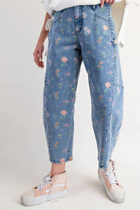 Easel - Women's Riana Floral Printed Stretch Twill Barrel Pants